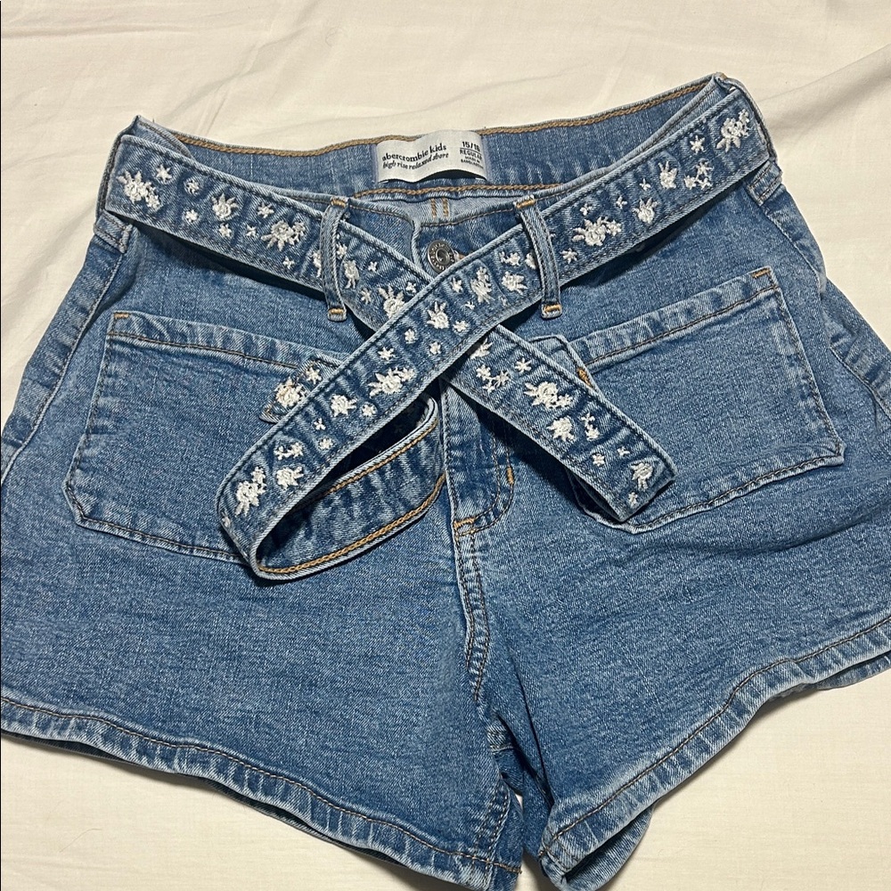 Abercrombie kids sz15/16 Embroidered Denim Shorts